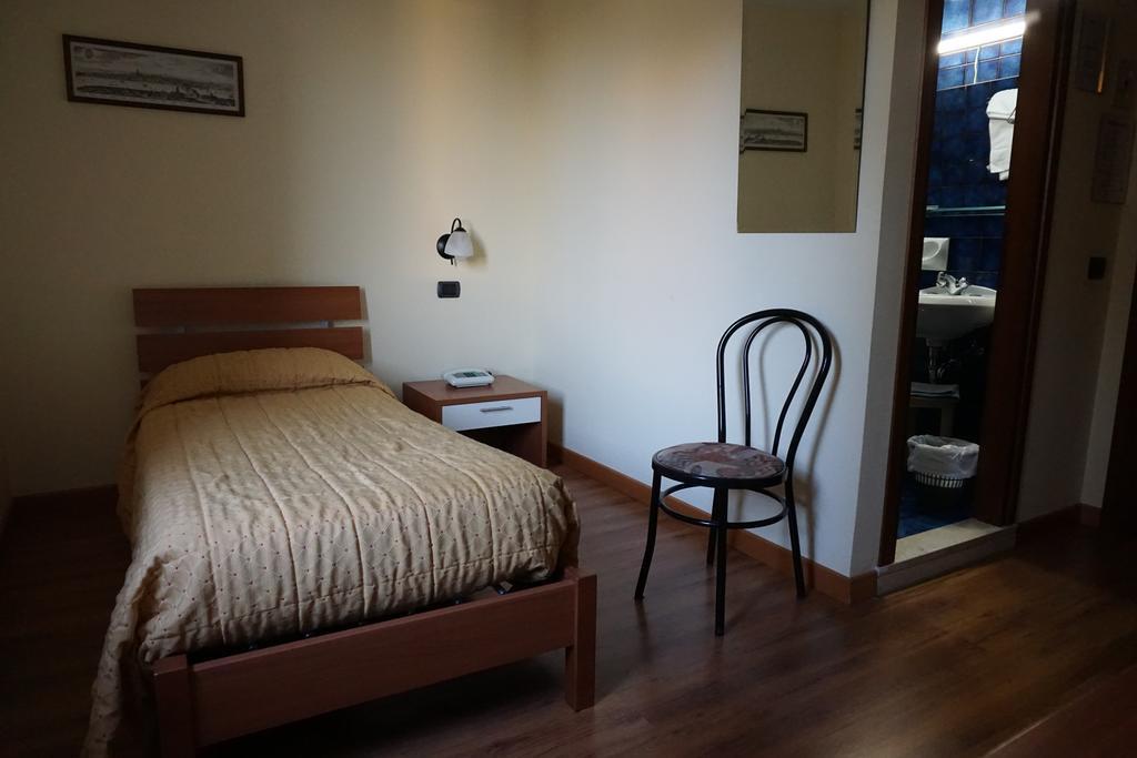 Hotel Siros Verona Bilik gambar